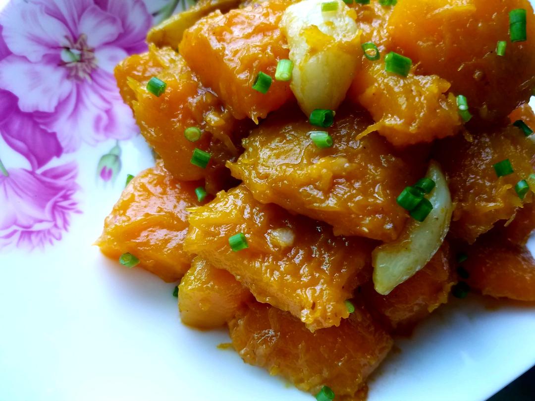 曹诗华做的姜炒金瓜