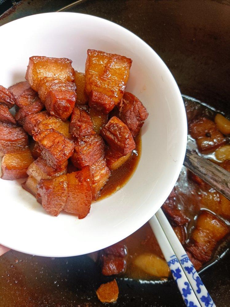 厨师长教你：“红烧肉”的家常做法，肉香四溢肥而不腻
