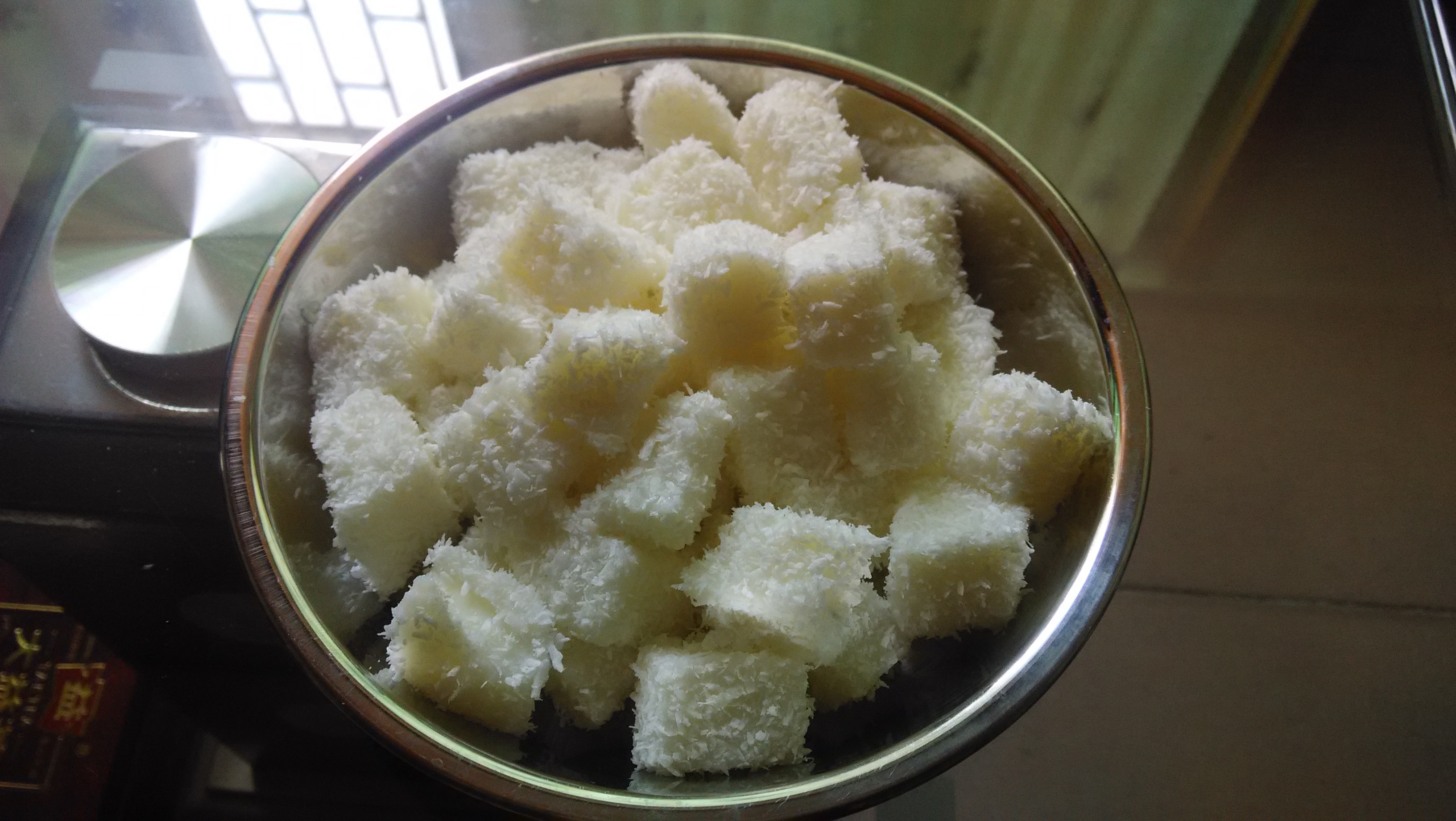 椰子奶糕（附上脆炸鲜奶做法）