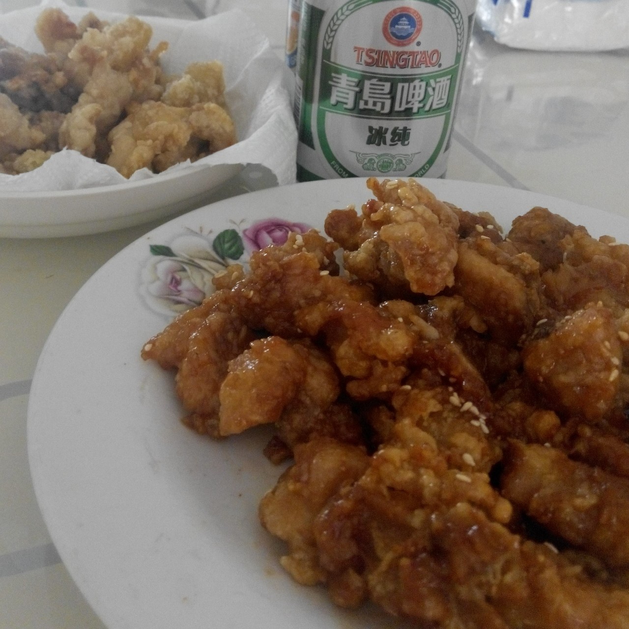 韩式炸鸡配啤酒（内含两种酱汁做法）