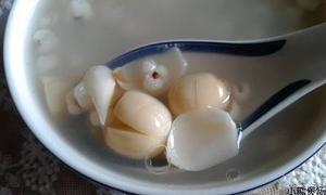 莲子百合薏米汤的做法 步骤4