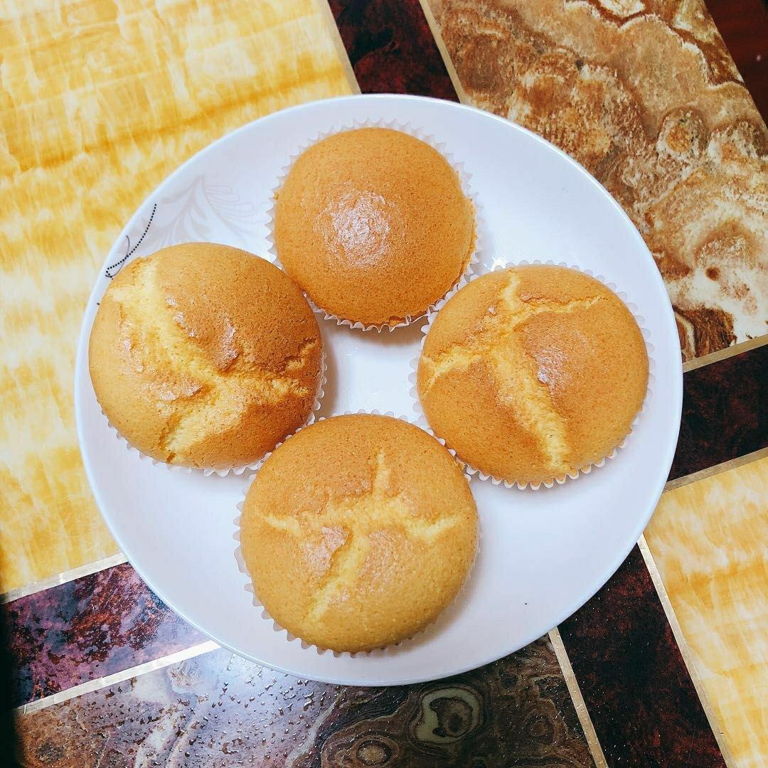 炼乳纸杯蛋糕