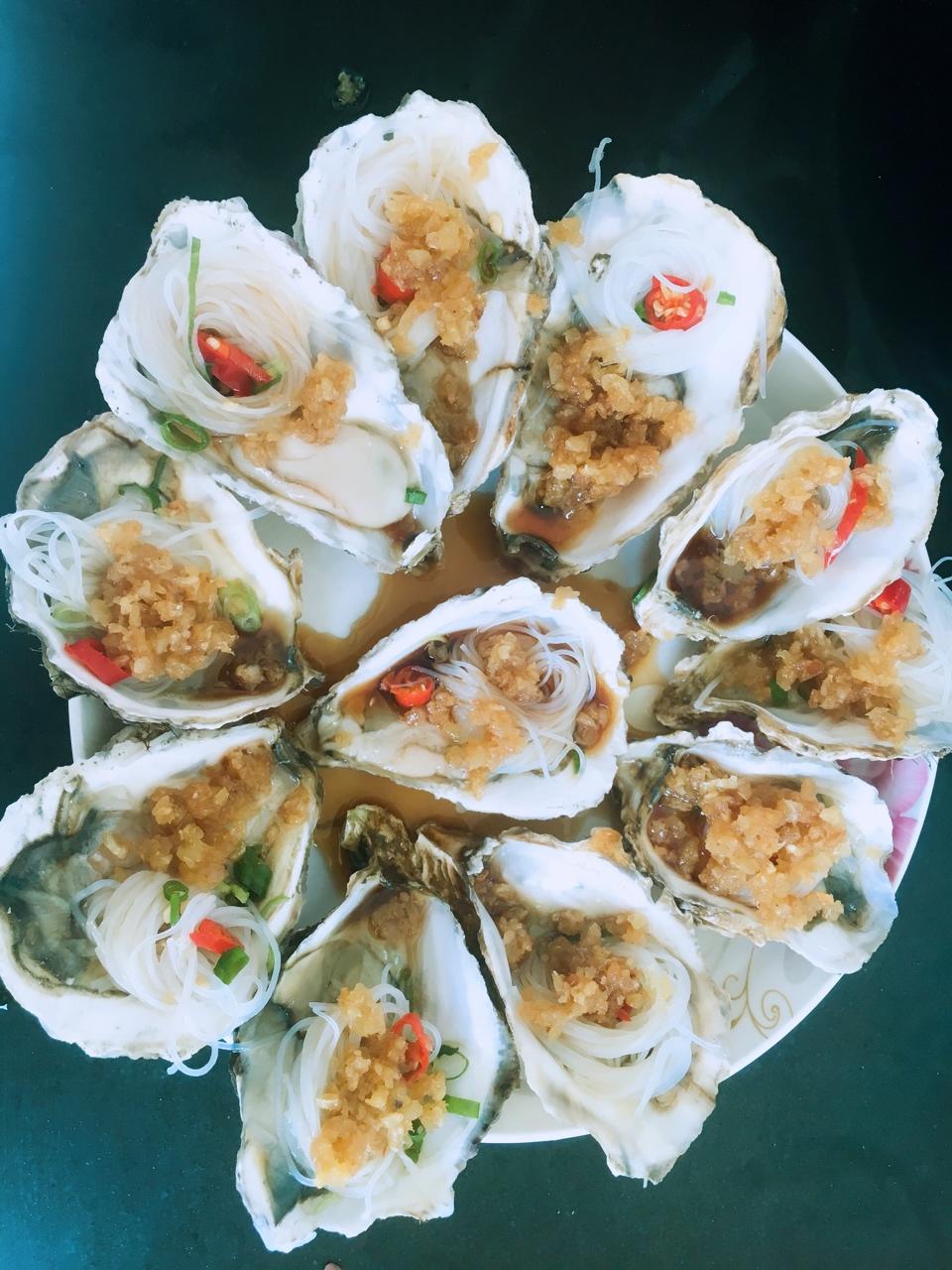 蒜蓉粉丝蒸生蚝