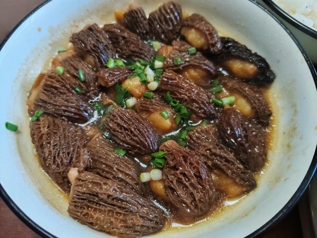 好吃到喊妈的美味，羊肚菌酿虾