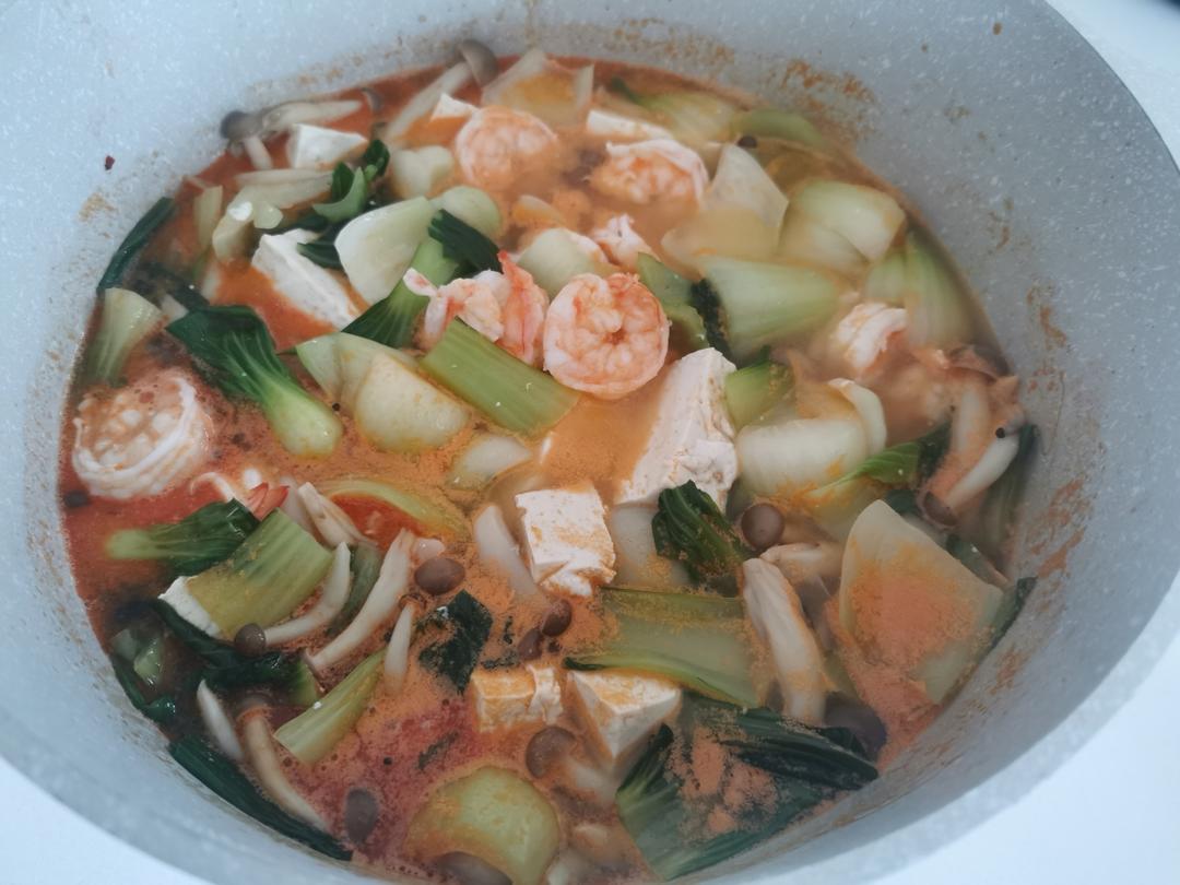豆腐鲜虾菇菌汤