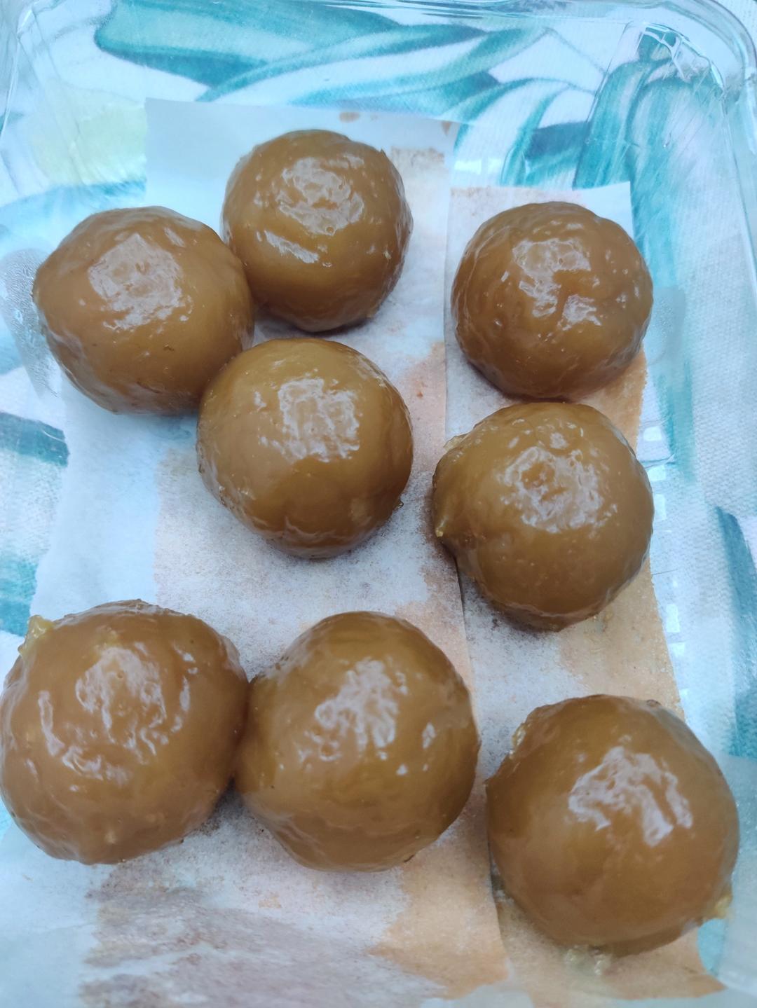 宁波特色小吃---灰汁团