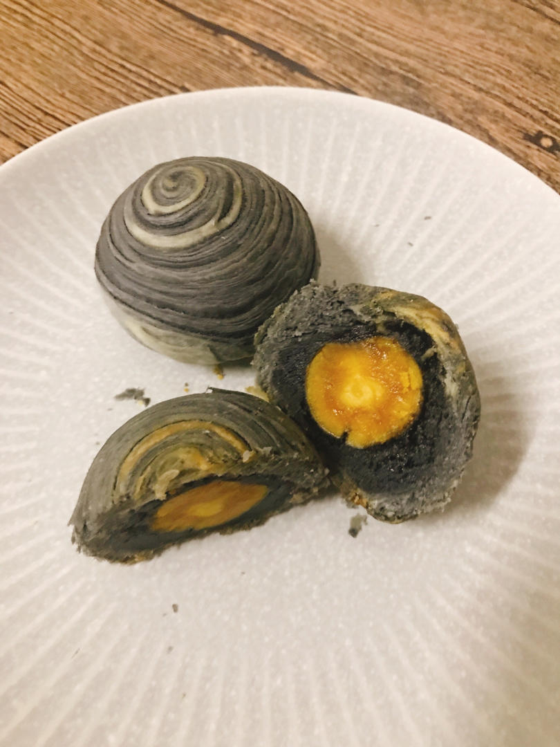 中式酥点（豆沙酥、菊花酥、葵花酥）