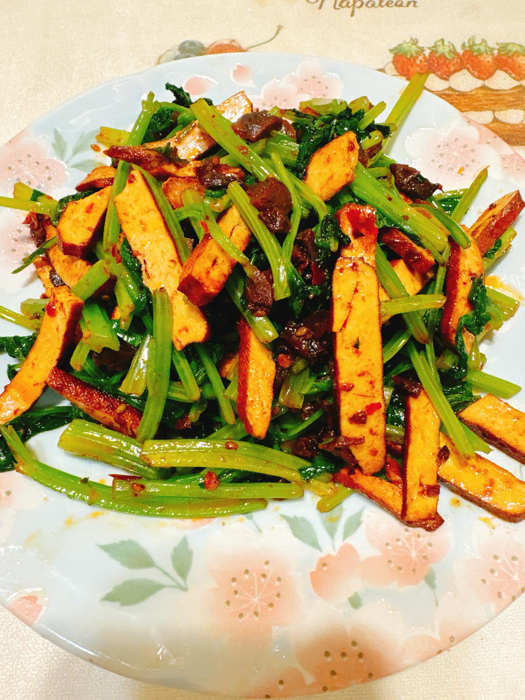 素菜：芹菜炒豆腐干