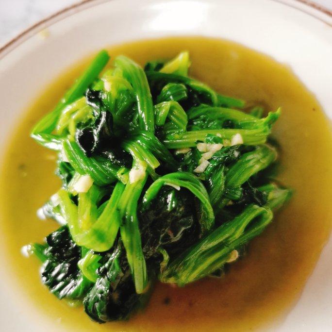凉拌菠菜(家传秘方)