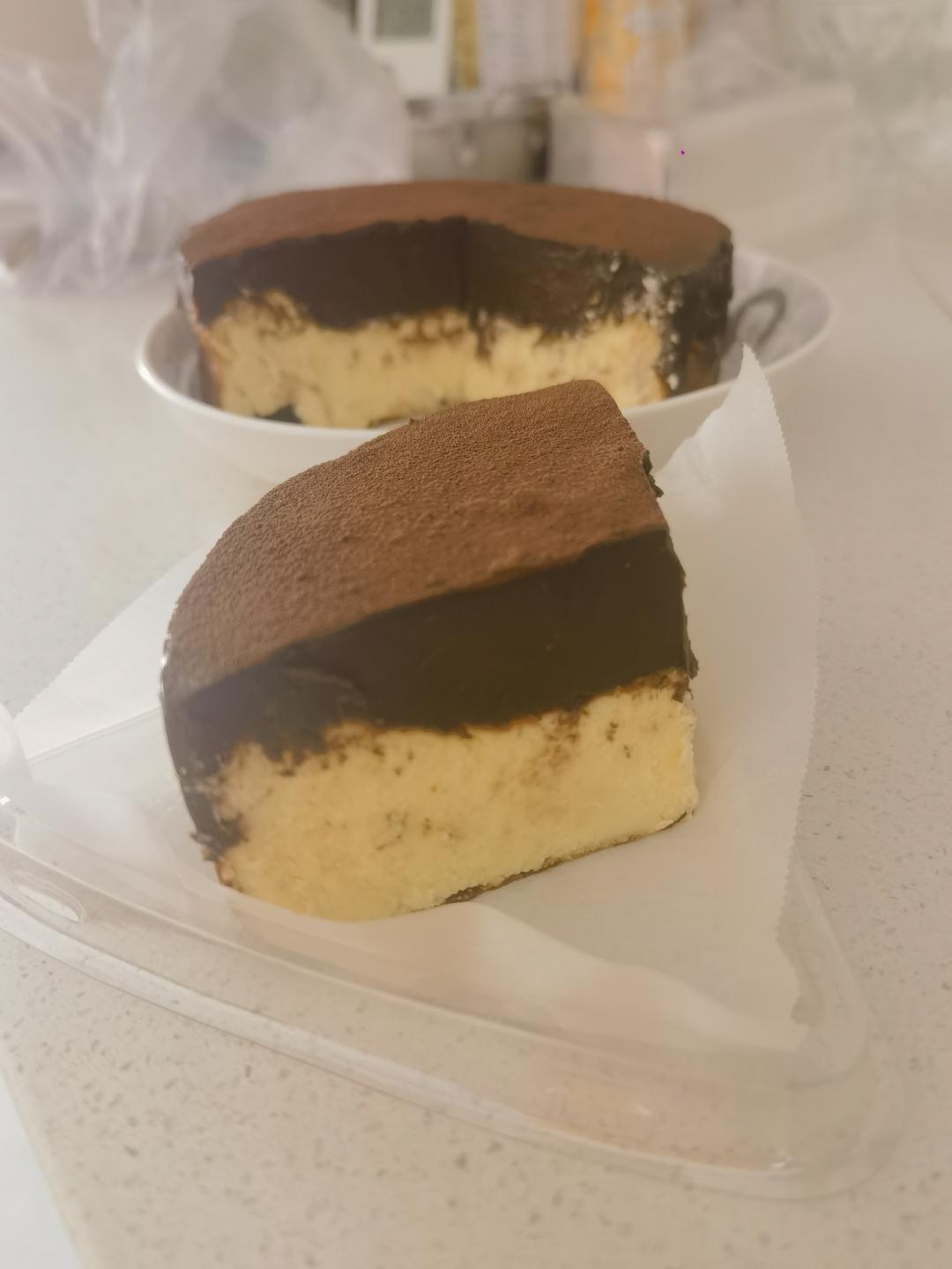 藏不住了 双重口感 全程搅拌搅拌就能成功的巧克力熔岩巴斯克蛋糕！