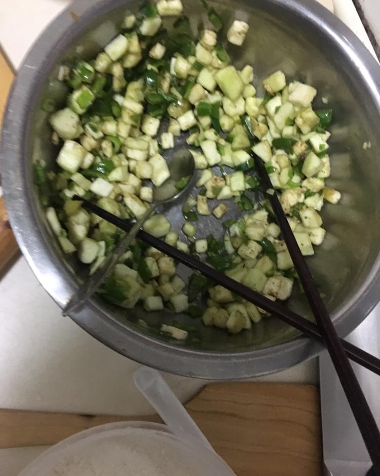 青椒茄子包子