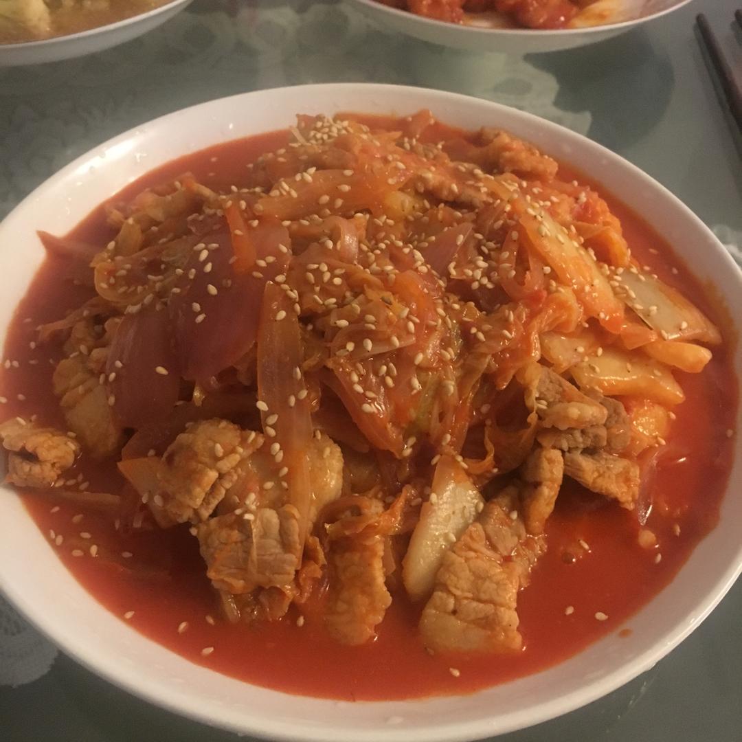 辣白菜炒五花肉