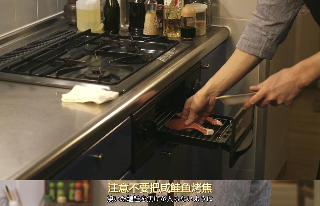 【昨何食】鲑鱼鸡蛋黄瓜散寿司的做法 步骤1