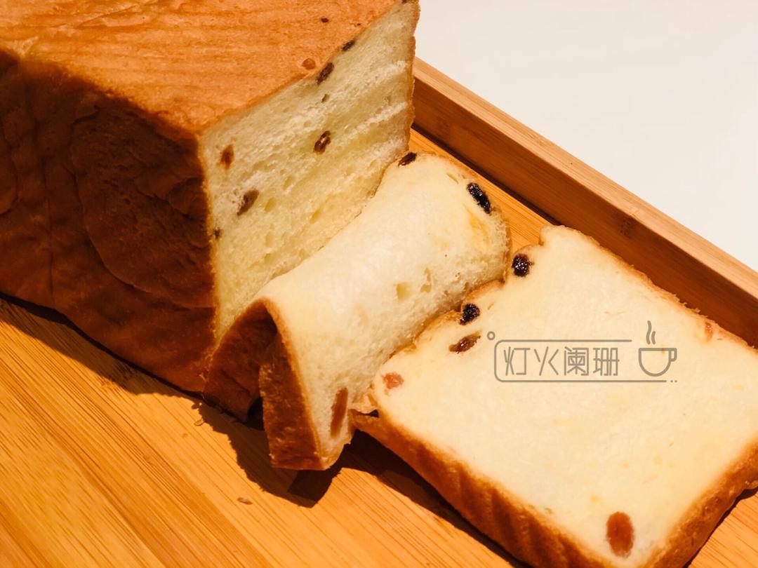 蜂蜜提子吐司（中种法）（小美版）的做法