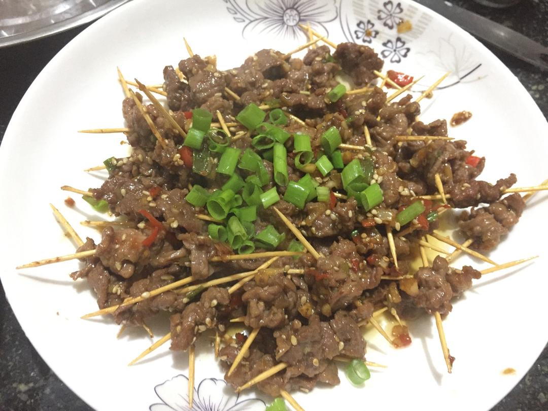 一串接一串，才发现牛肉这样吃，有滋更有味！——牙签牛肉