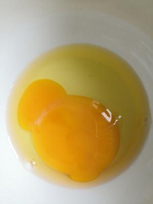 宝宝辅食：西红柿山药鸡蛋羹的做法 步骤2
