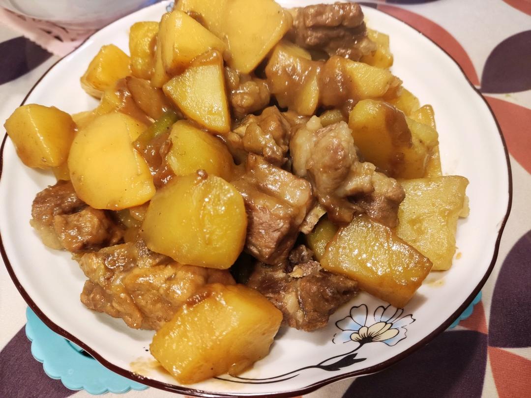 土豆烧排骨