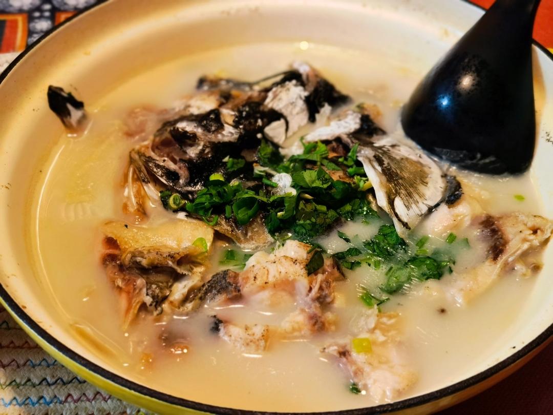 鱼头豆腐汤，简单易做零失败，鲜美得很