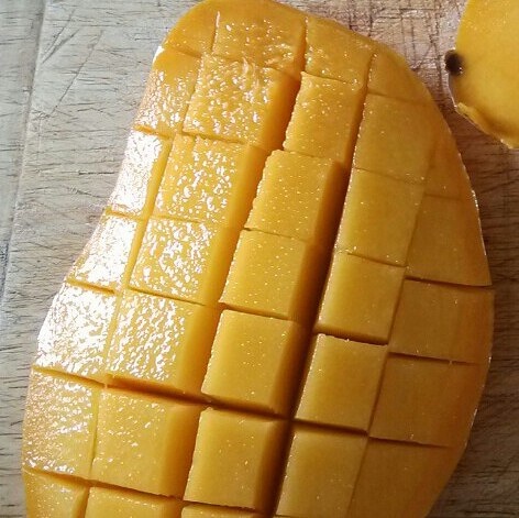 无加淡奶油的自制芒果雪糕的做法