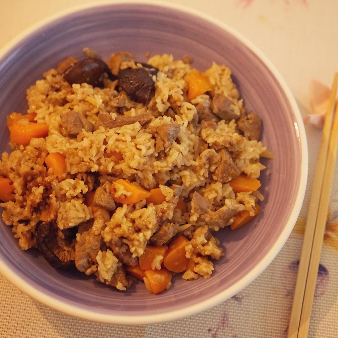 喷香羊肉焖饭