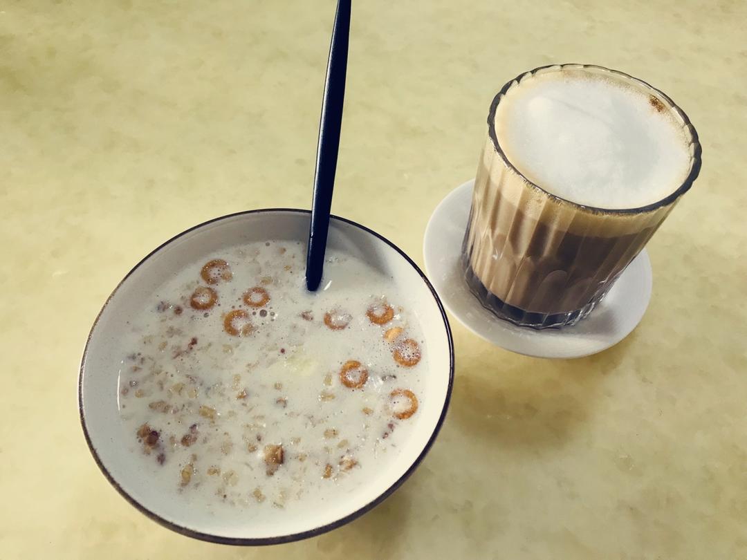 牛奶燕麦粥