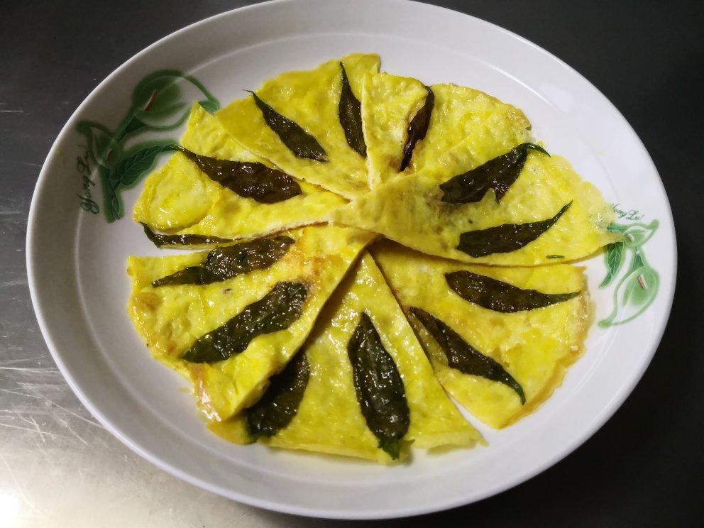 美丽非凡的香椿芽鸡蛋饼 素食