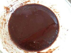 浓浓的巧克力融岩蛋糕的做法 步骤4