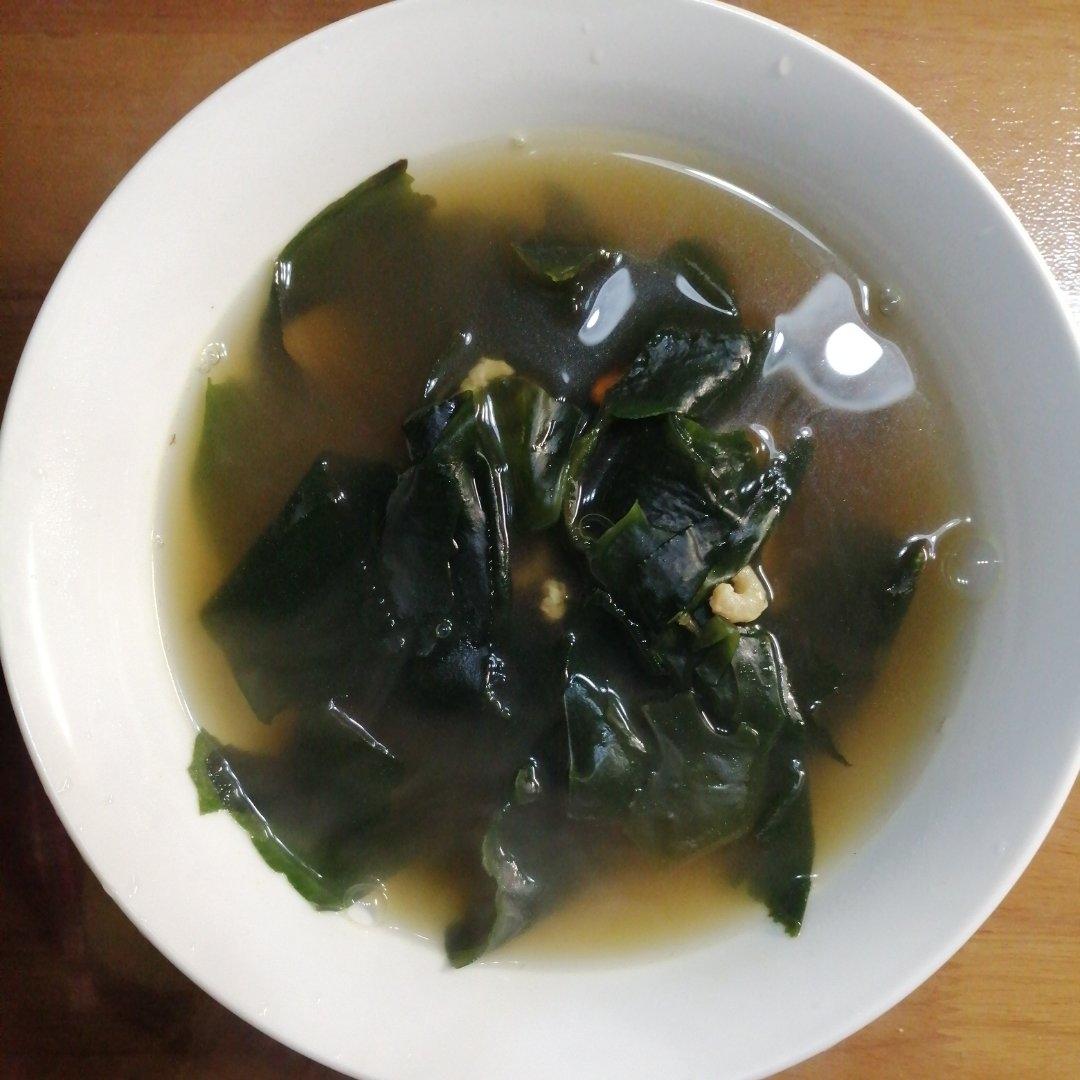 虾皮裙带菜汤