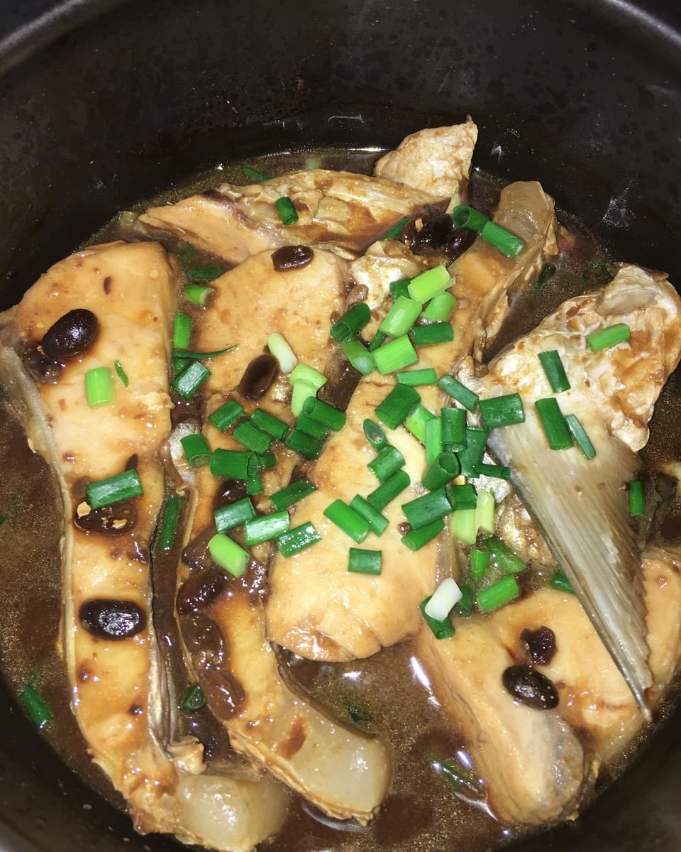 砂锅焖鱼腩