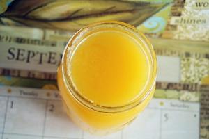 梨+橙鲜榨果汁（原汁机版）的做法 步骤4