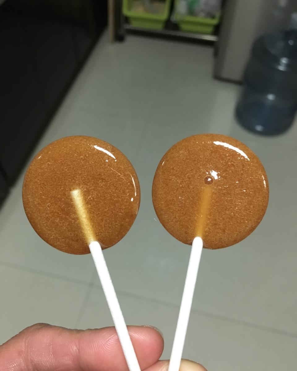 手机用户3547_u670做的冰糖雪梨棒棒糖