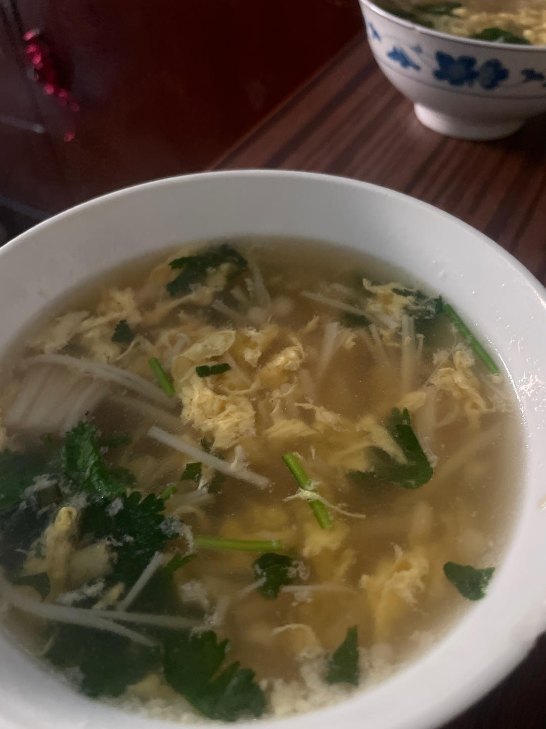 金针菇蛋汤，味道鲜美，可作为减肥餐