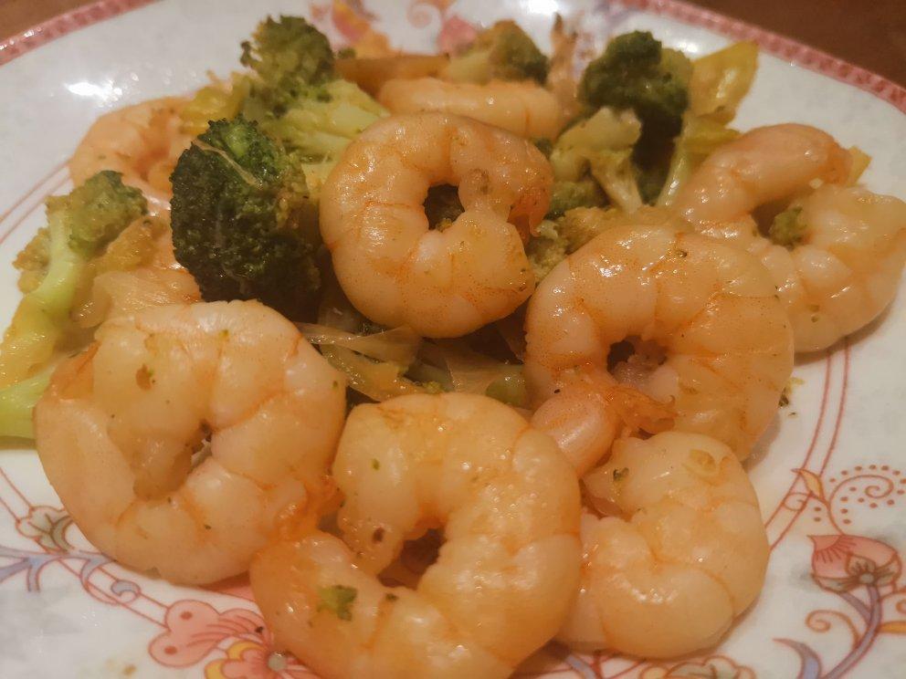 虾仁炒西兰花
