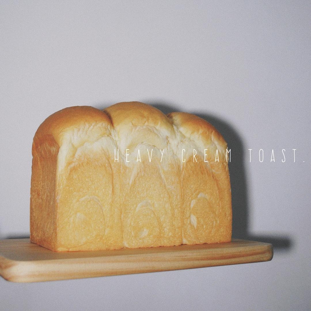 奶香纯粹的重料淡奶油吐司