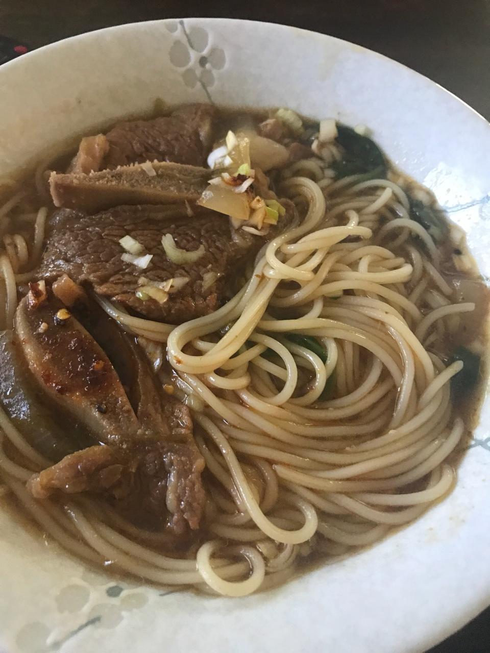 正宗台湾红烧牛肉面