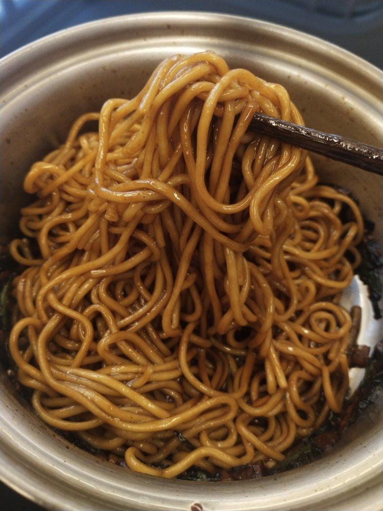 10分钟搞定的一碗葱油拌面