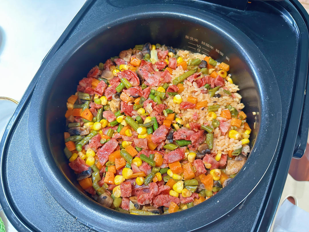 懒人必备～电饭煲腊肠焖饭