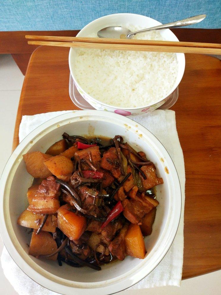 茶树菇红烧肉