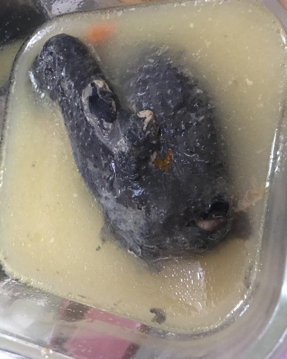 枸杞红枣乌鸡汤