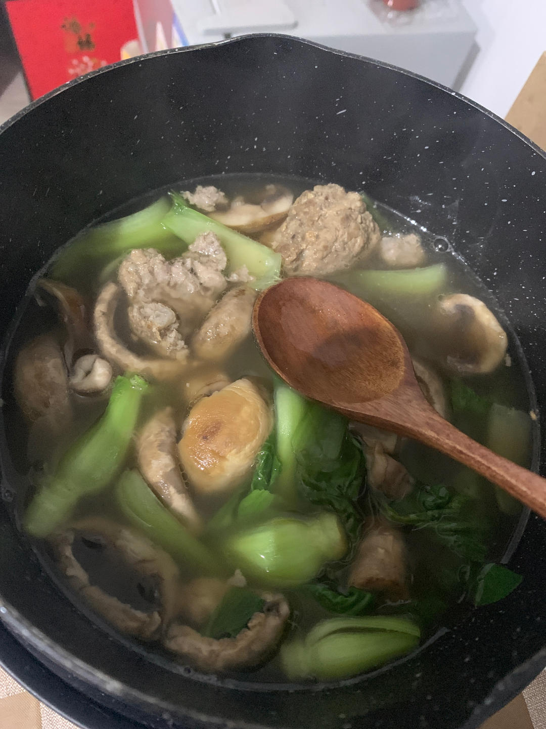 鲜掉眉毛口蘑汤