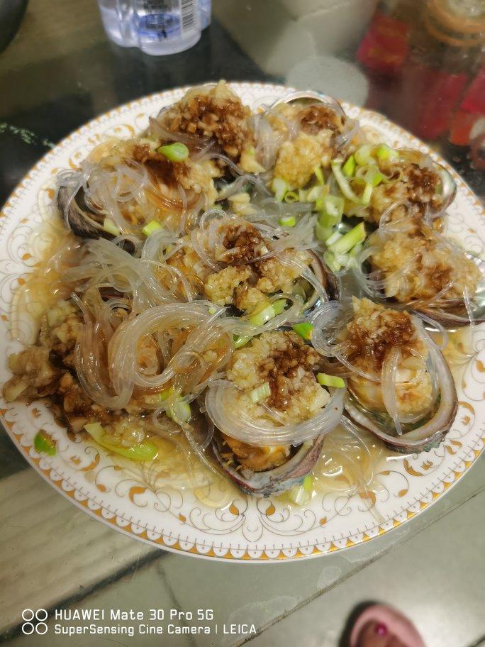 蒜蓉粉丝蒸鲍鱼