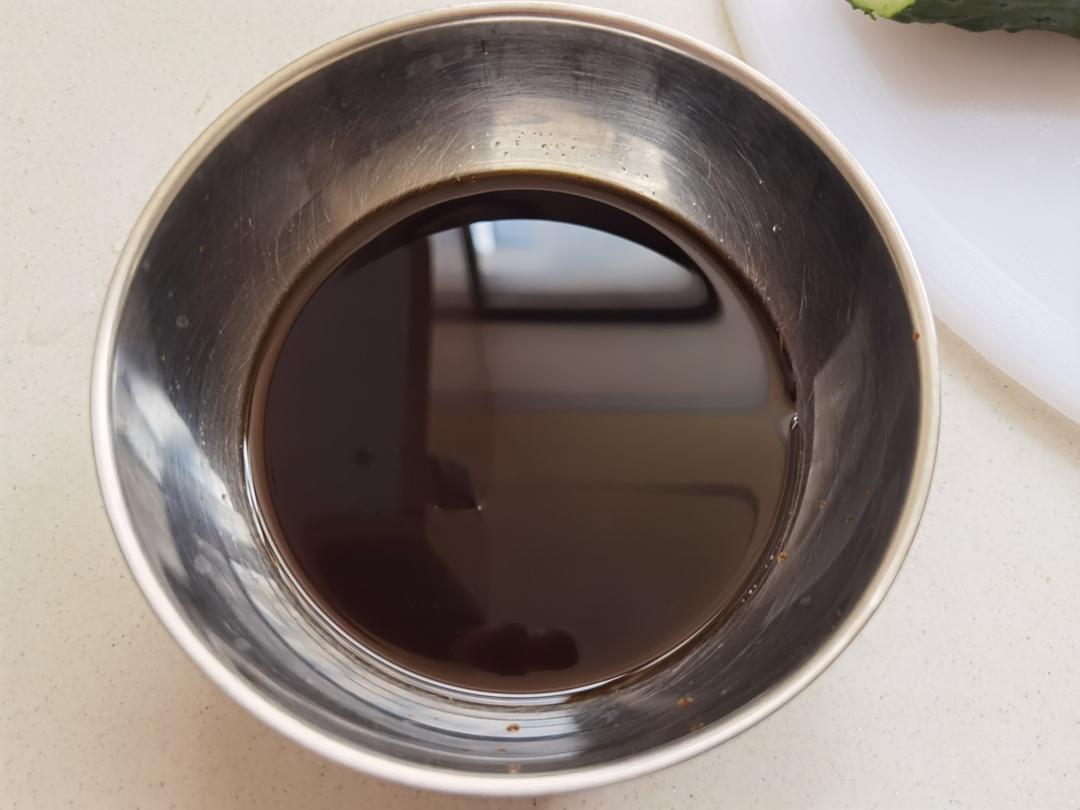 低脂開(kāi)胃的拍青瓜的做法 步驟5