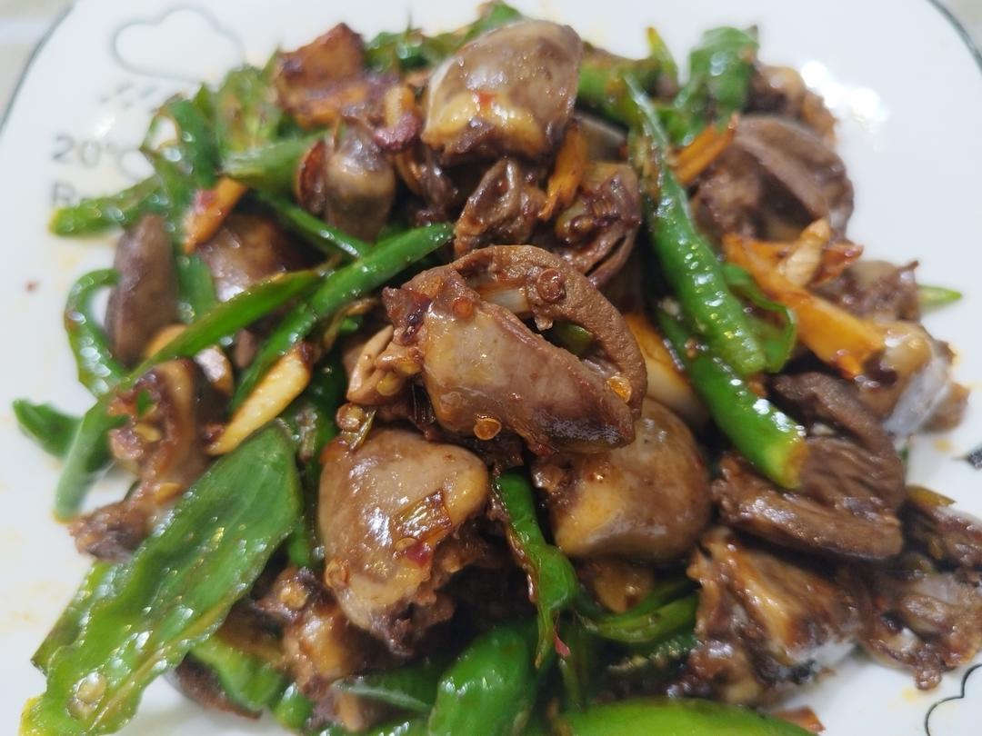超级下饭的青椒🫑炒鸭心