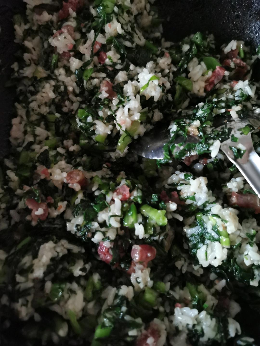 简单的美味的莴笋叶菜饭