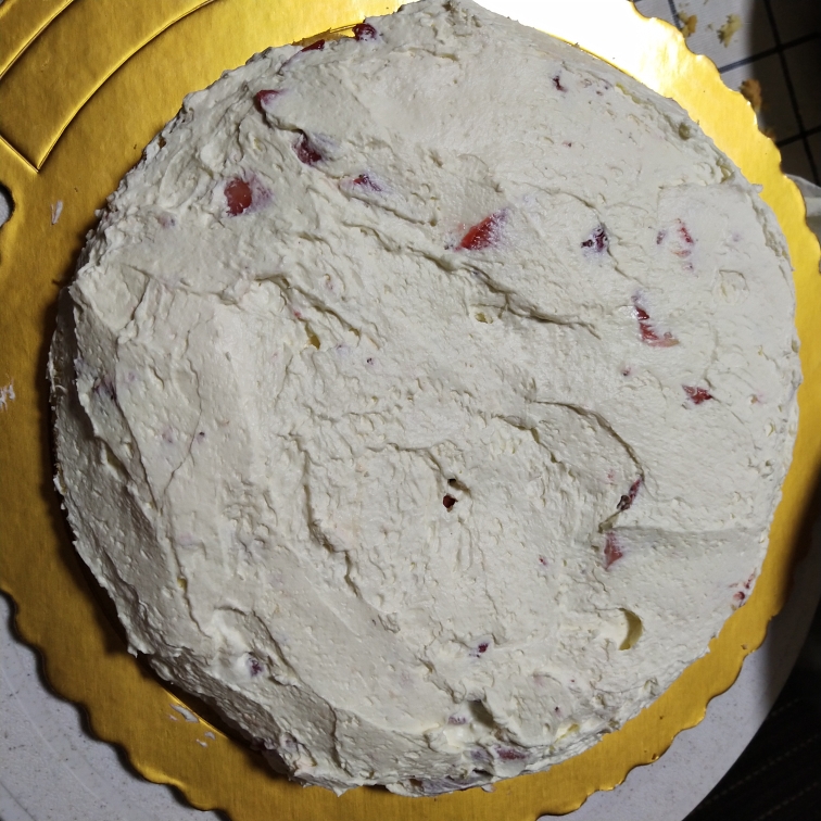 释放味蕾的8寸清新「百香果草莓酱夹层蛋糕」的做法 步骤6