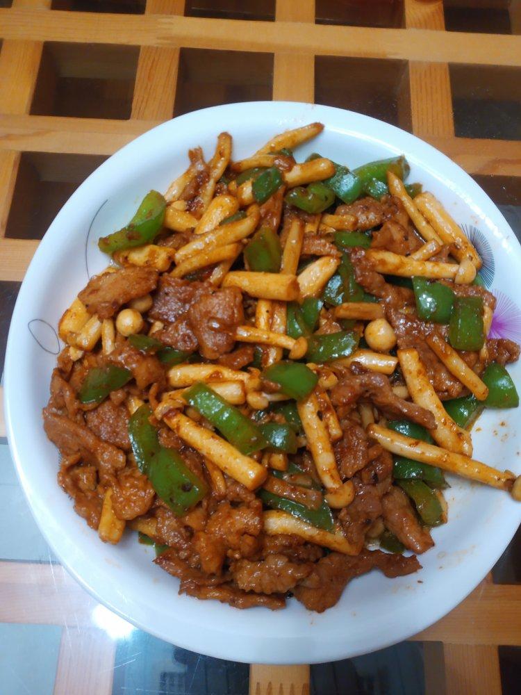 青椒海鲜菇炒肉