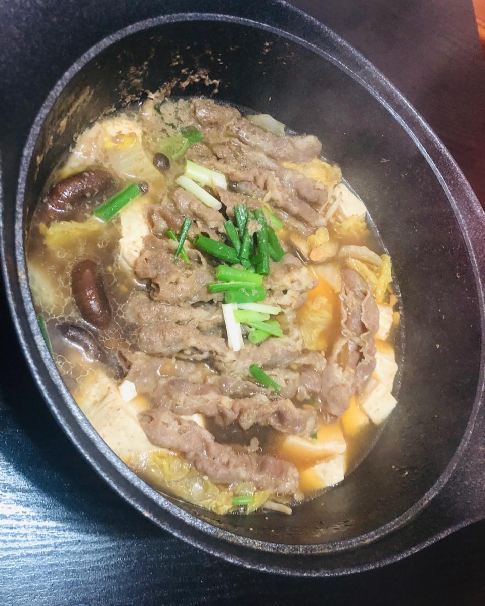 鲜菌肥牛锅