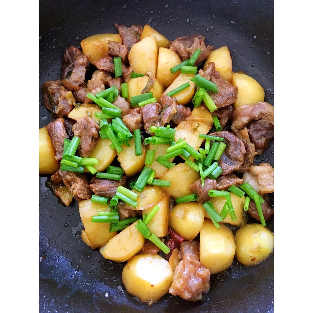 牛肉烧土豆