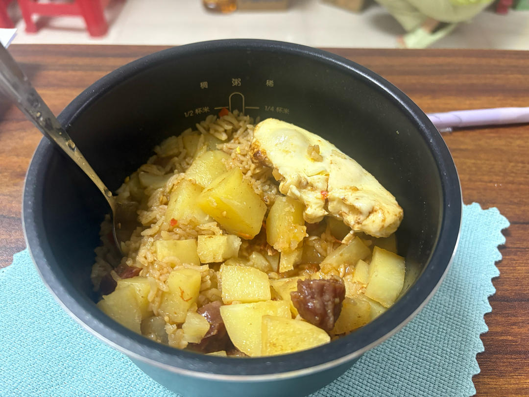 香绝了❗❗吃了还想吃的土豆腊肠焖饭❗❗