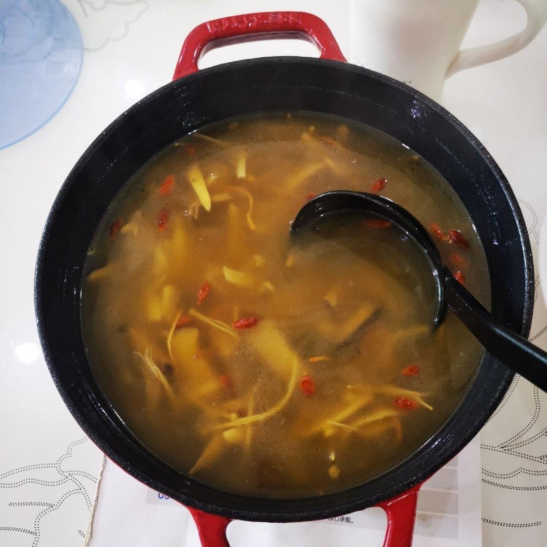 鲜到起飞的菌菇汤！不好喝不要钱！